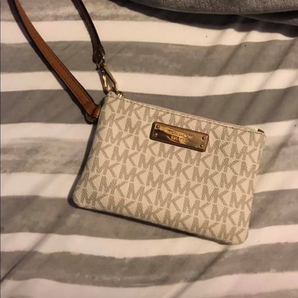 Authentic Michael Kors wristlet
